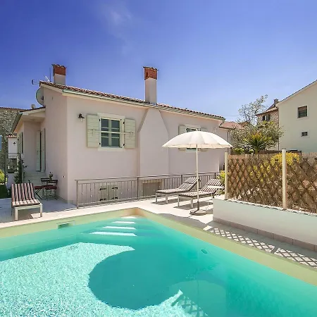 Charming Villa With Swimming Pool In Visnjan Villa *
