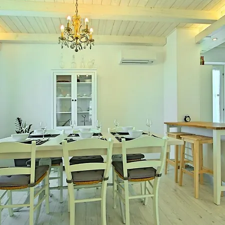 Charming Villa With Swimming Pool In Visnjan Villa *
