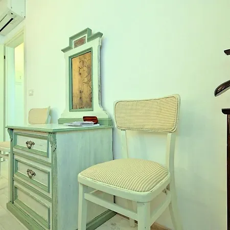 Charming Villa With Swimming Pool In Visnjan