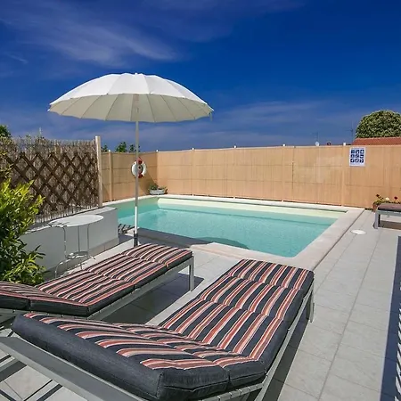 Charming Villa With Swimming Pool In Visnjan Villa *