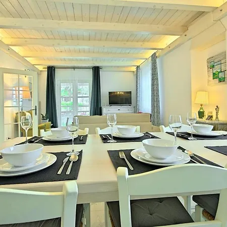 Charming Villa With Swimming Pool In Visnjan Villa *
