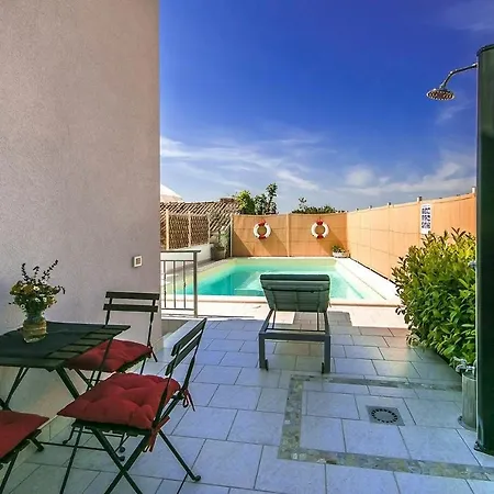 Charming Villa With Swimming Pool In Visnjan *