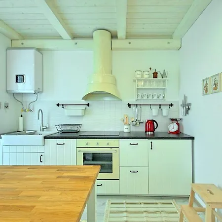 Villa Charming Villa With Swimming Pool In Visnjan Višnjan